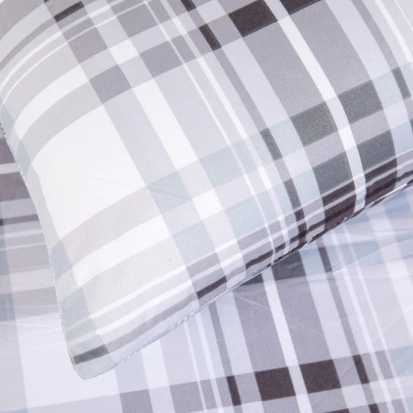 Breathable Microfibre Quilt Duvet Cover Set With Fitted Sheet and Pillow Case – Complete Bedding Set