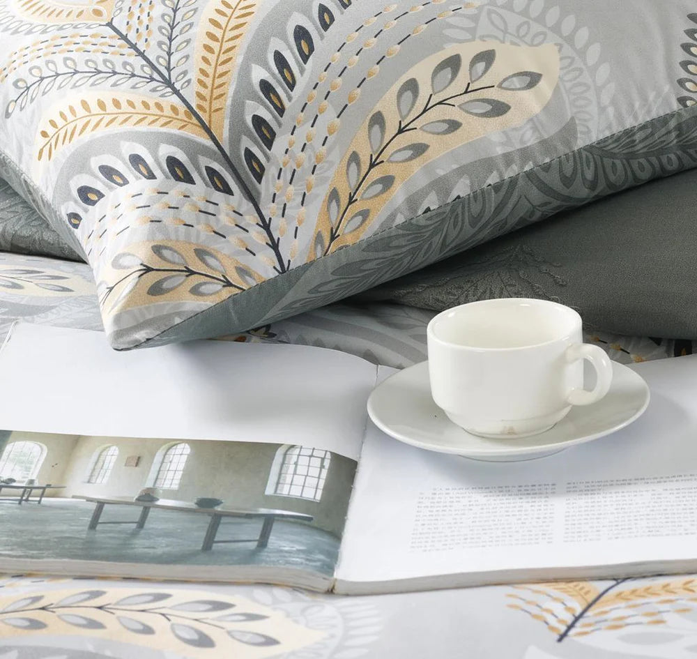 Breathable Microfibre Quilt Duvet Cover Set With Fitted Sheet and Pillow Case – Complete Bedding Set